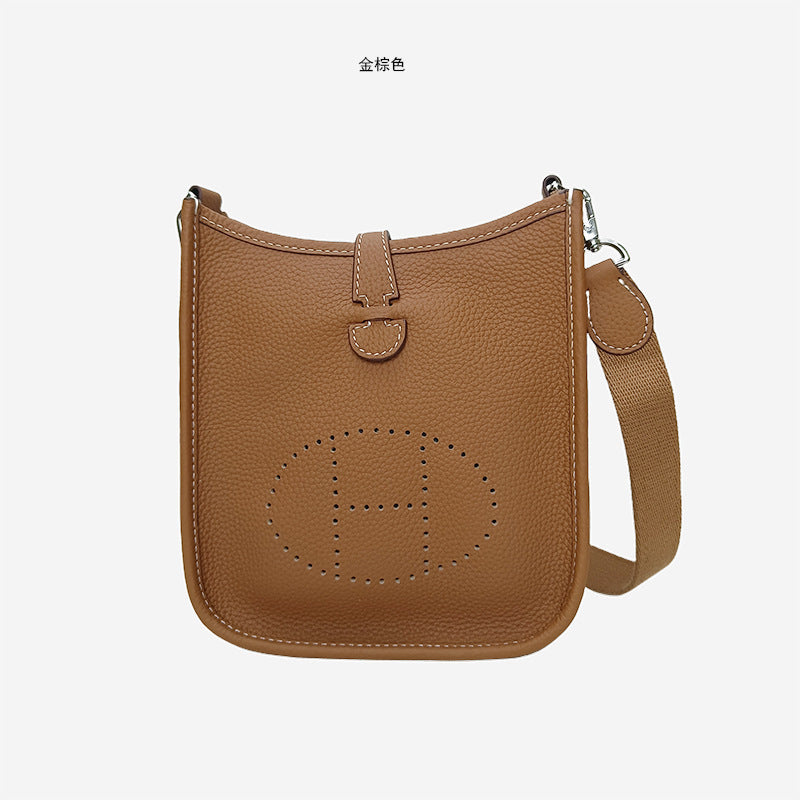 Women's New Fashion Joker Cowhide Shoulder Crossbody Bag with A High Sense of Hollowing Out The Commuter Bag.