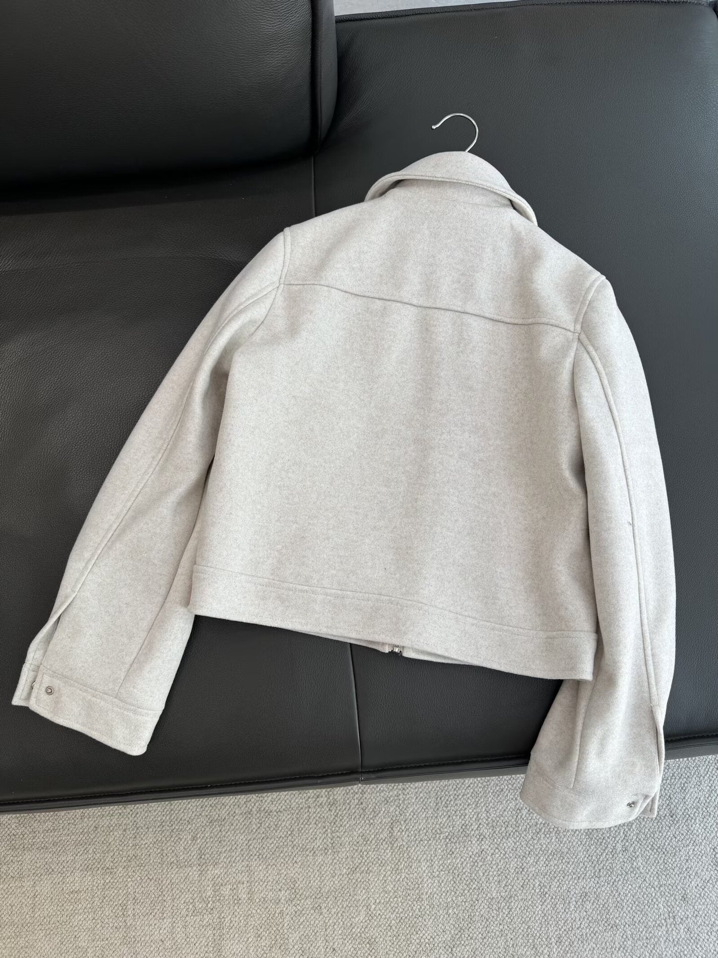 מעיל אופנה חדש לנשים לשנת 2025 עם רוכסן ומרקם רך