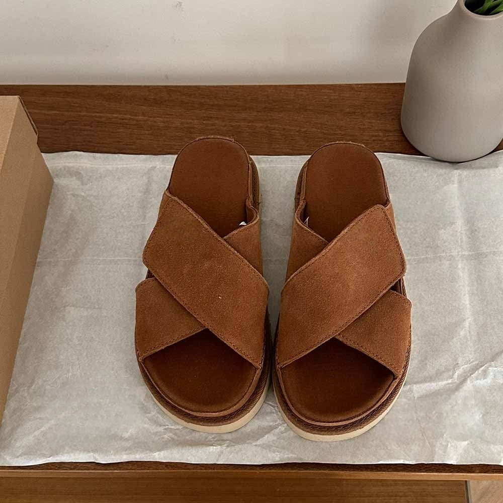 Women's New Fashion Joker Casual Hook and Loop Cross Design Platform Sandals Slippers Have A Shoe Box.