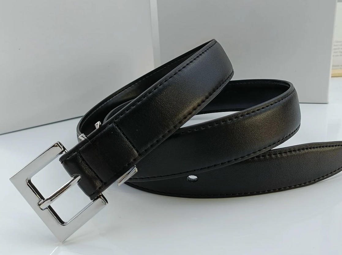 חגורת חגורה דקה לנשים בעיצוב אבזם סיכה רב-צבעי עם סיכת ג'וקר אופנתית מזדמנת