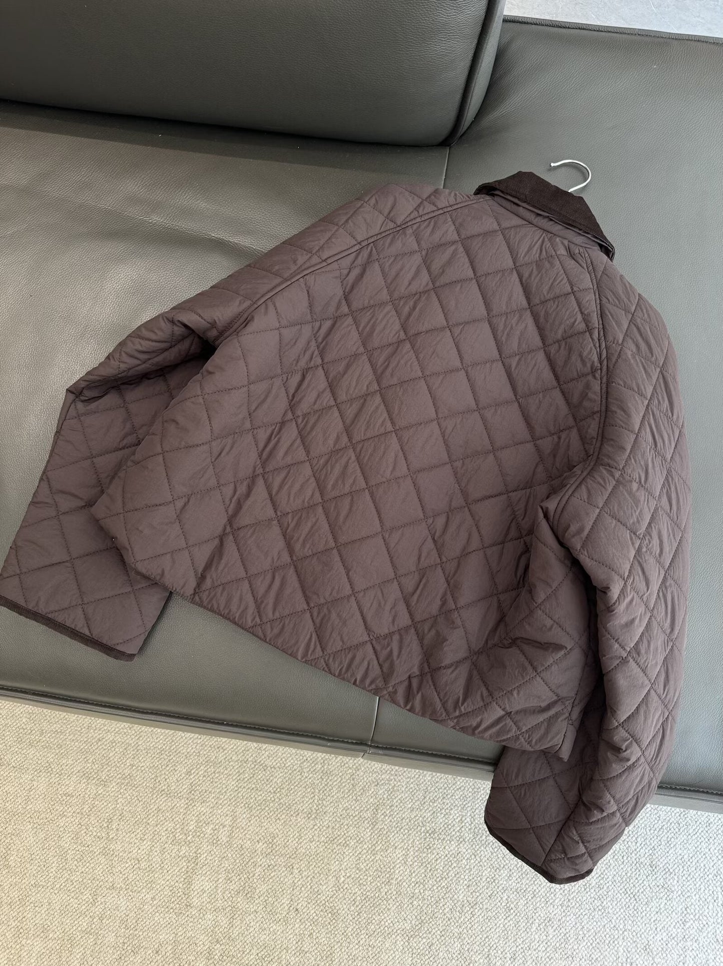 ז'קט קורדרוי עם דש אלכסוני בגזרת יהלומים רופפת לנשים, אופנת חורף