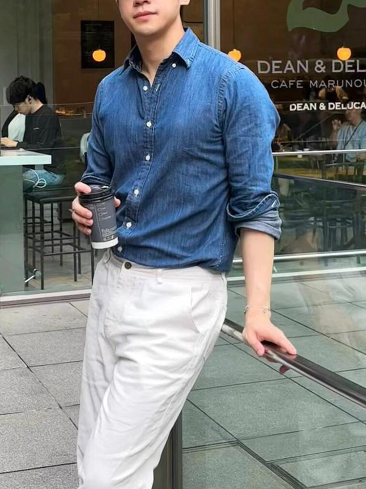 גברים ונשים עם אותה חולצה ארוכת שרוולים חדשה לזוג עם בד ג'ינס רקום של ג'וקר.