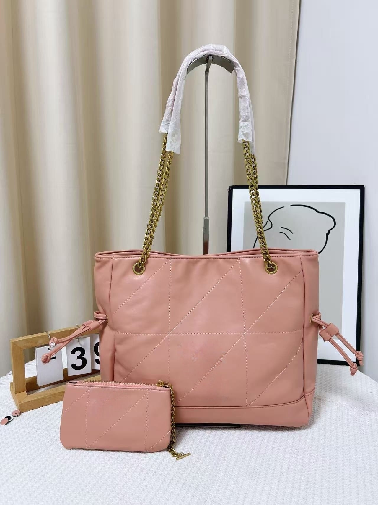 Women's New Fashion Joker Chain Shoulder Strap Large Capacity Shoulder Bag Handbag.