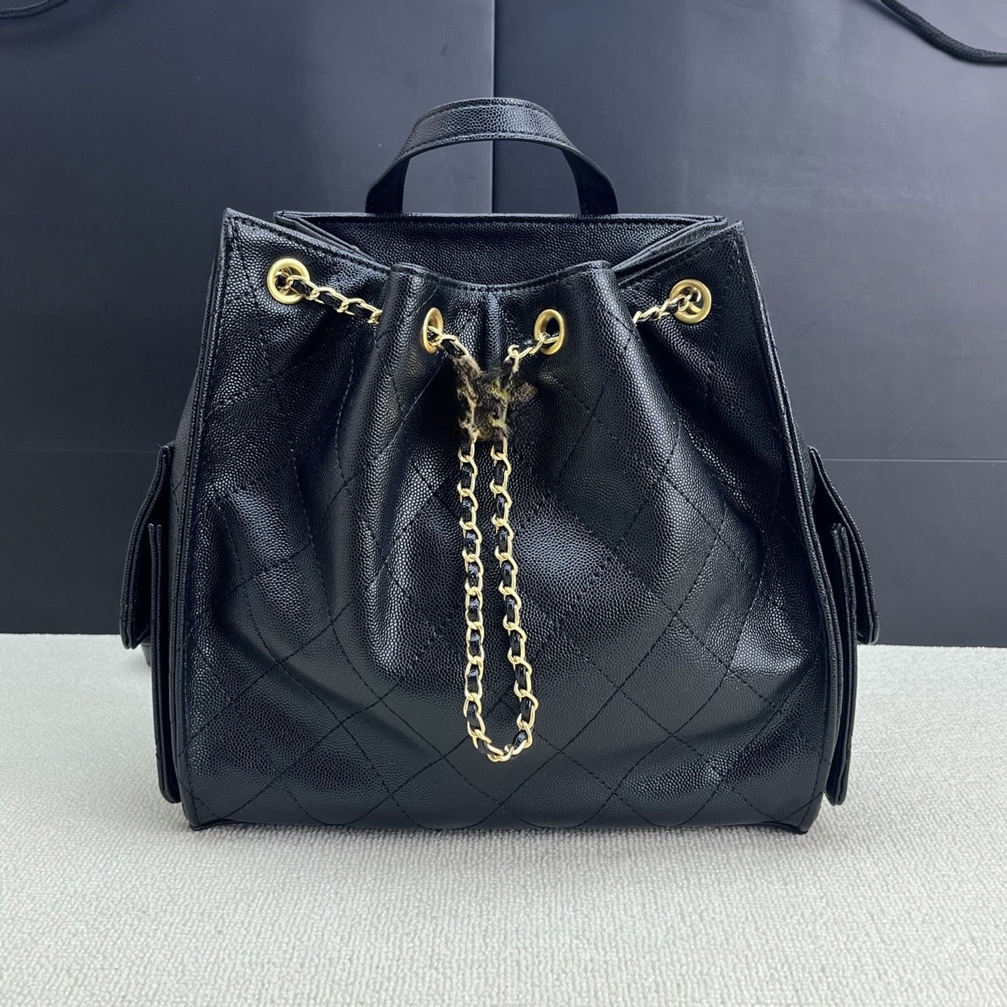 Women's new Joker high-capacity suede leather drawstring chain design backpack