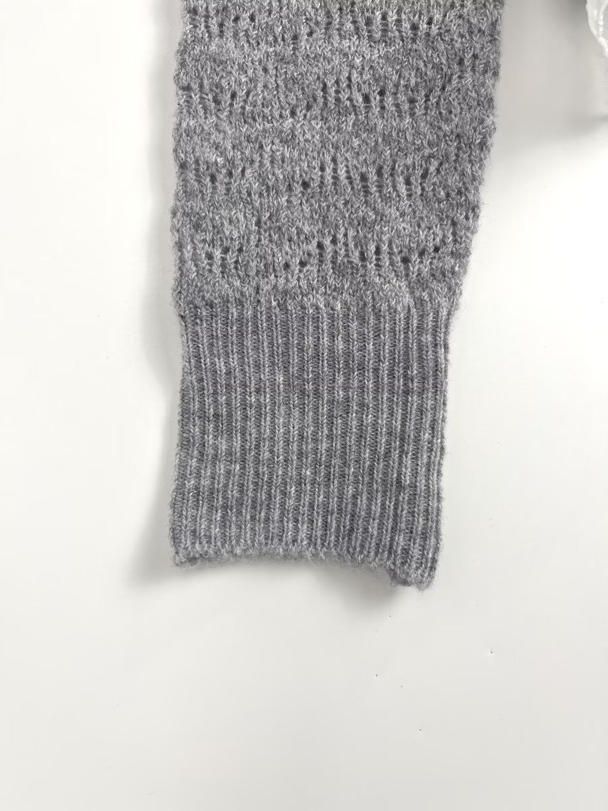 קרדיגן סרוג עם צווארון V וטלאים בסגנון תחרה אופנתי חדש לנשים