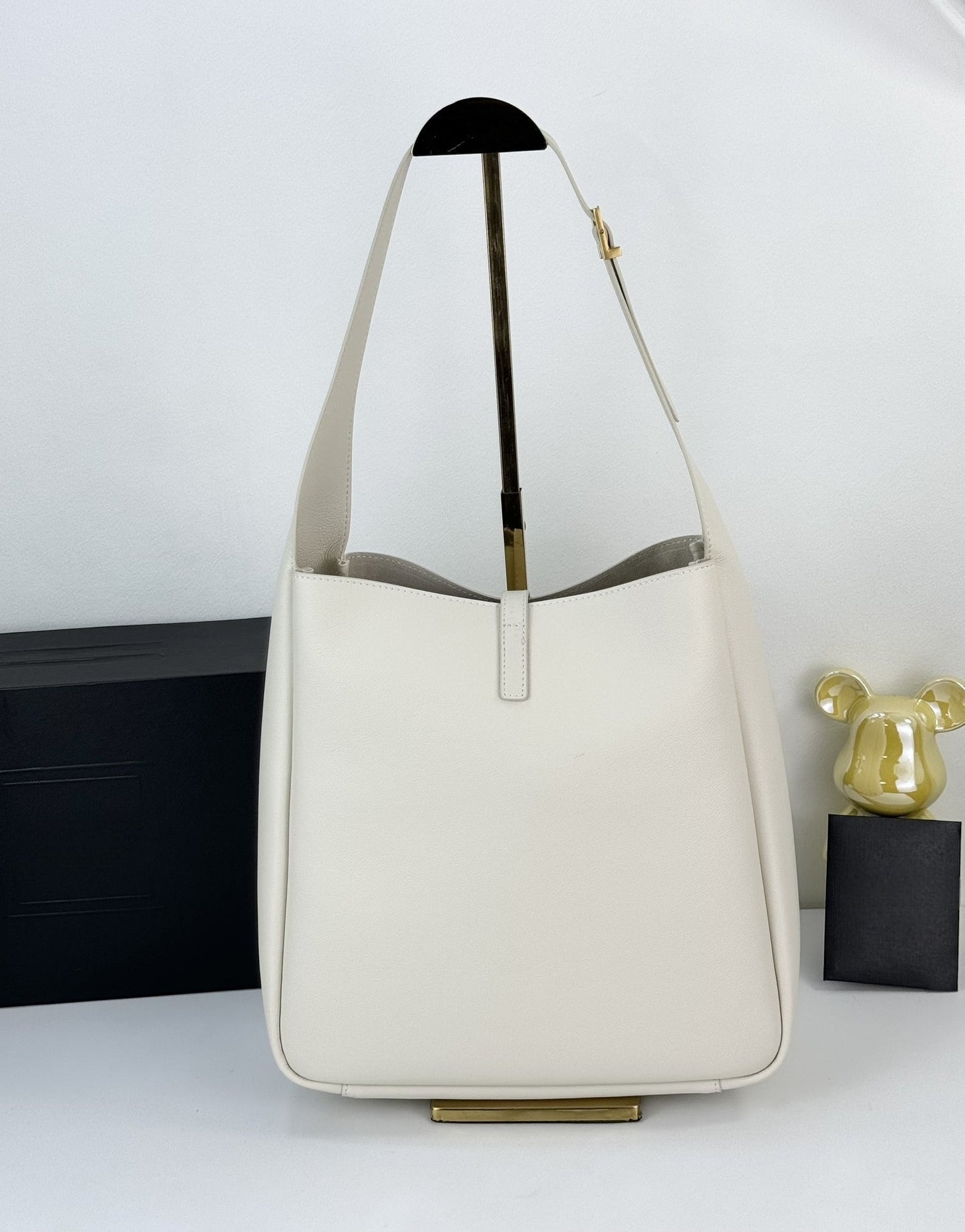 Women's New Joker Large Capacity Bucket Bag with Adjustable Shoulder Strap Shoulder Bag Underarm Bag