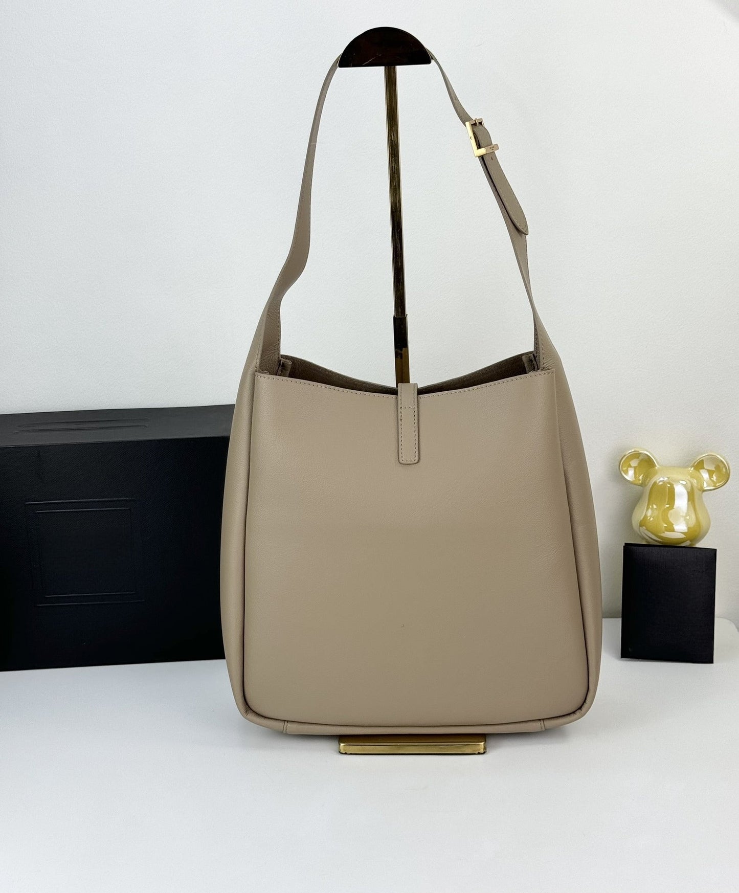 Women's New Joker Large Capacity Bucket Bag with Adjustable Shoulder Strap Shoulder Bag Underarm Bag