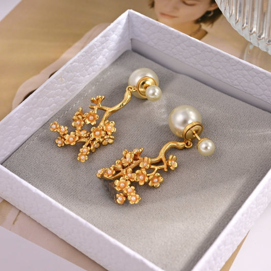 Women's new Joker Golden Petal Earrings