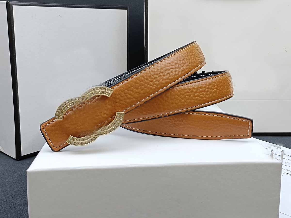 Women's New Fashion Joker Rhinestone Decorative Gold and Silver Buckle Belt Belt With a box