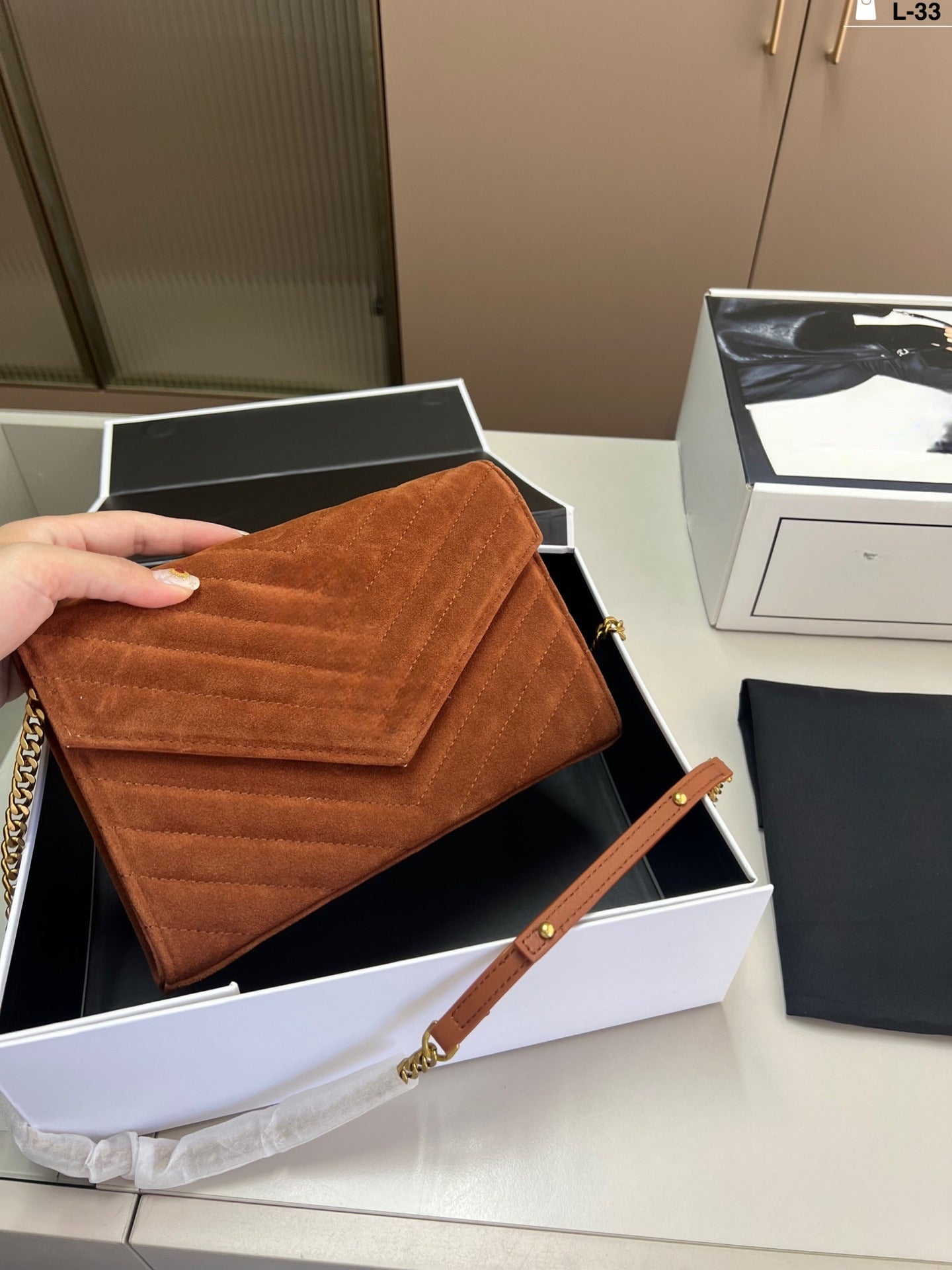 Women's new versatile chain suede crossbody bag