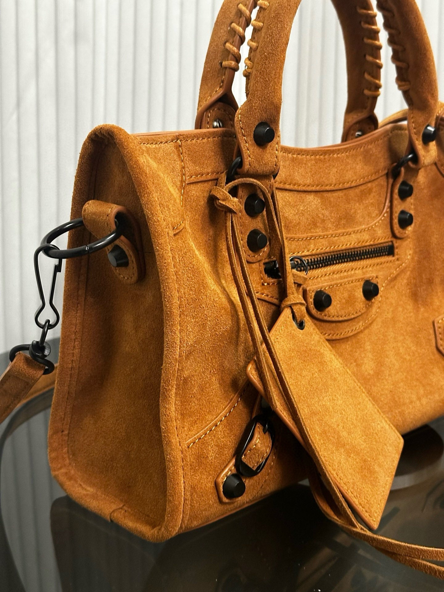 Women's New Fashion Joker Large-capacity Retro Zipper Rivet Decorative Shoulder Bag Messenger Bag