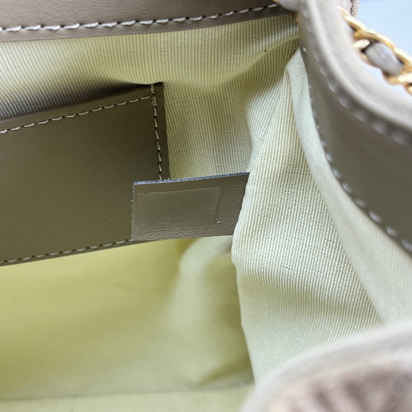 Women's new Joker high-capacity suede leather drawstring chain design backpack