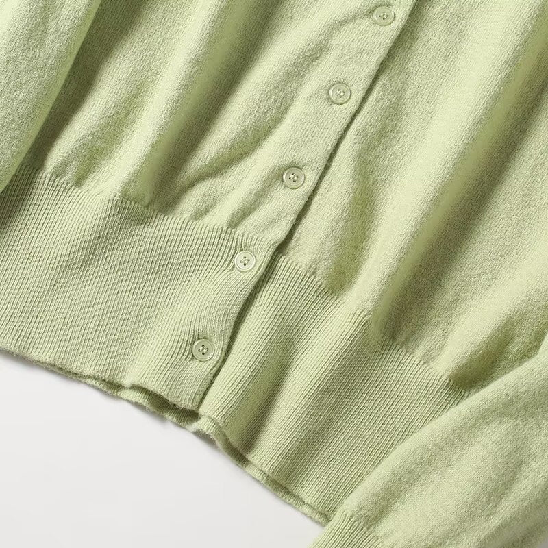 Women's autumn fashion casual long sleeved knitted cardigan