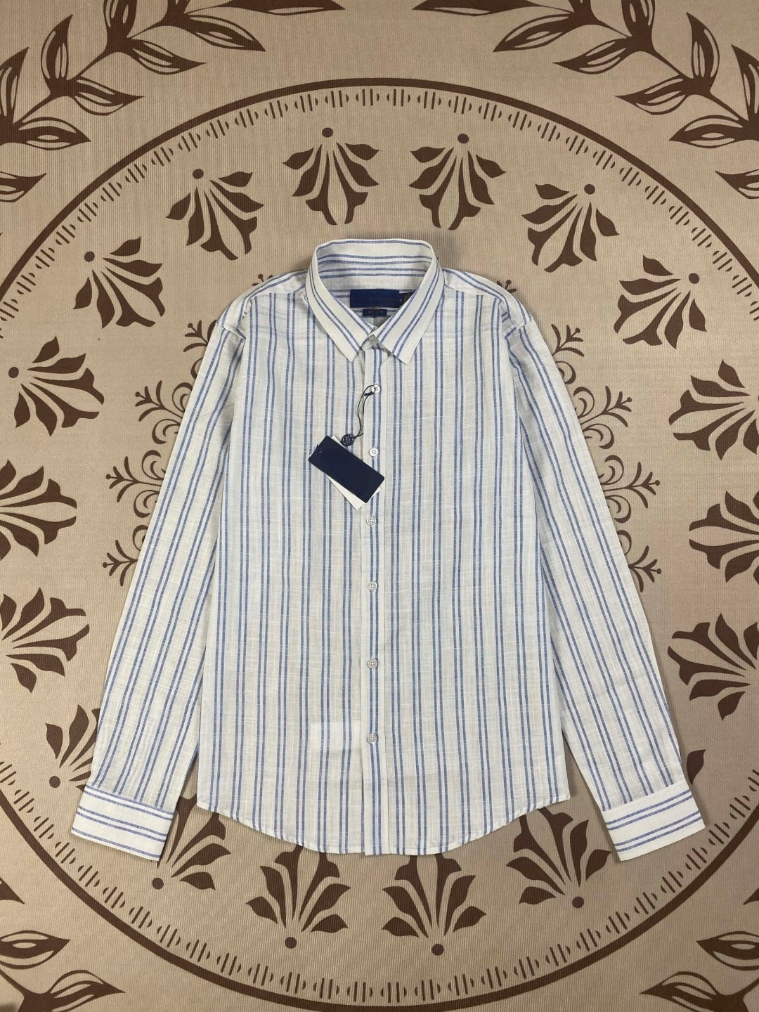 חולצת ג'וקר חדשה לנשים עם שרוולים ארוכים והגנה מהשמש, רקומה מכותנה דקה, בצבע ג'וקר.