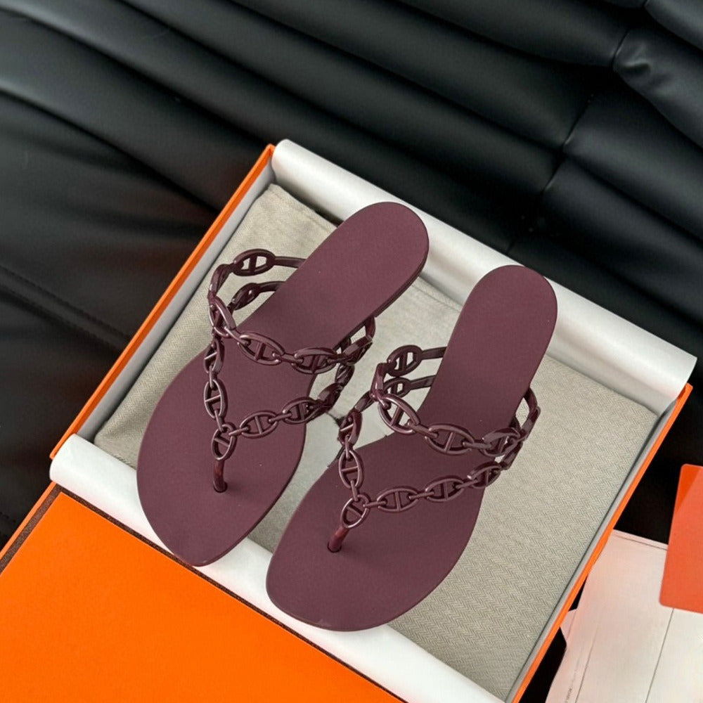 Women's new versatile flip-flops low-heeled sandals have a shoe box