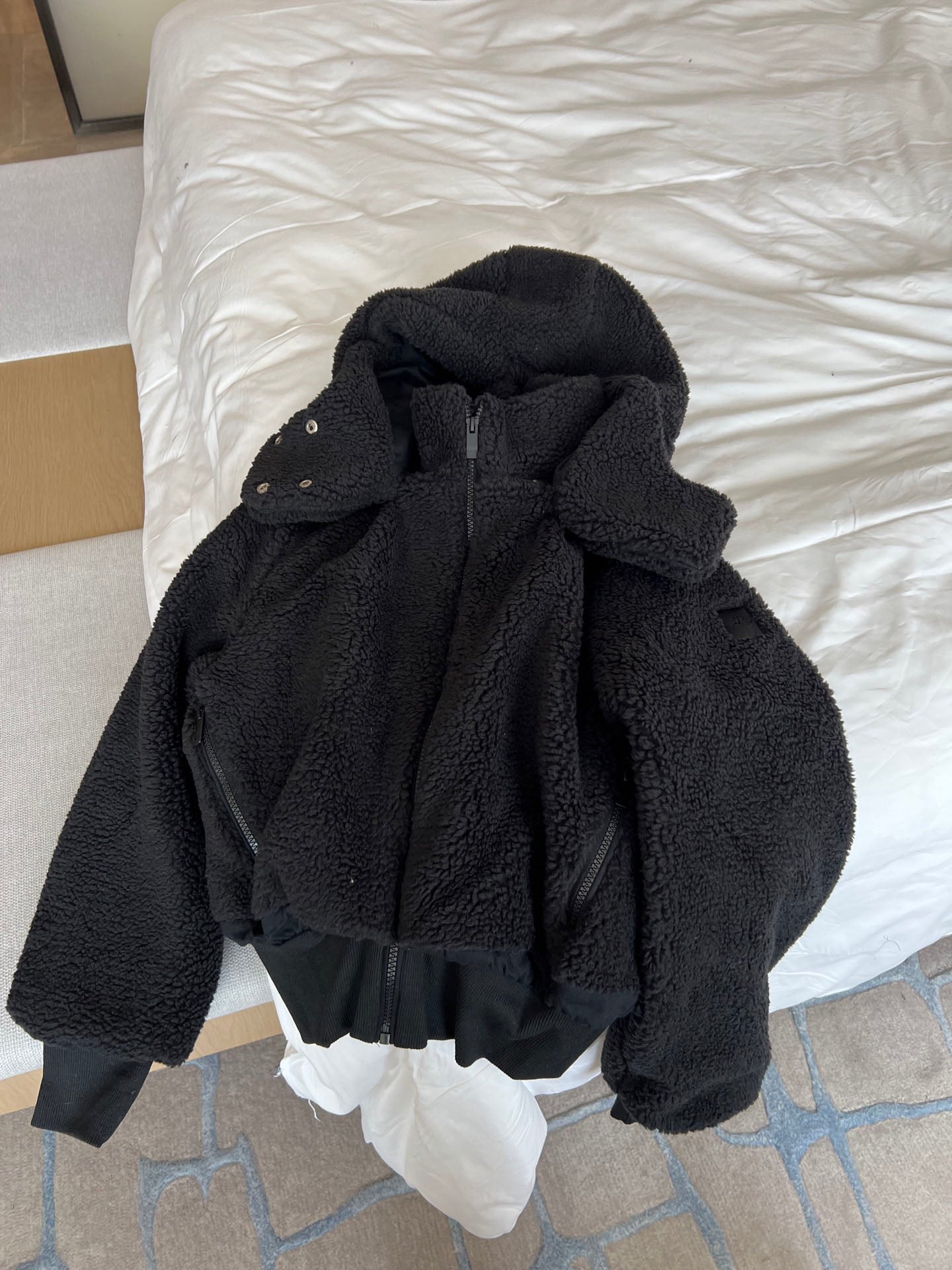 ז'קט קצר צמר כבש רב-תכליתי ואופנתי לנשים