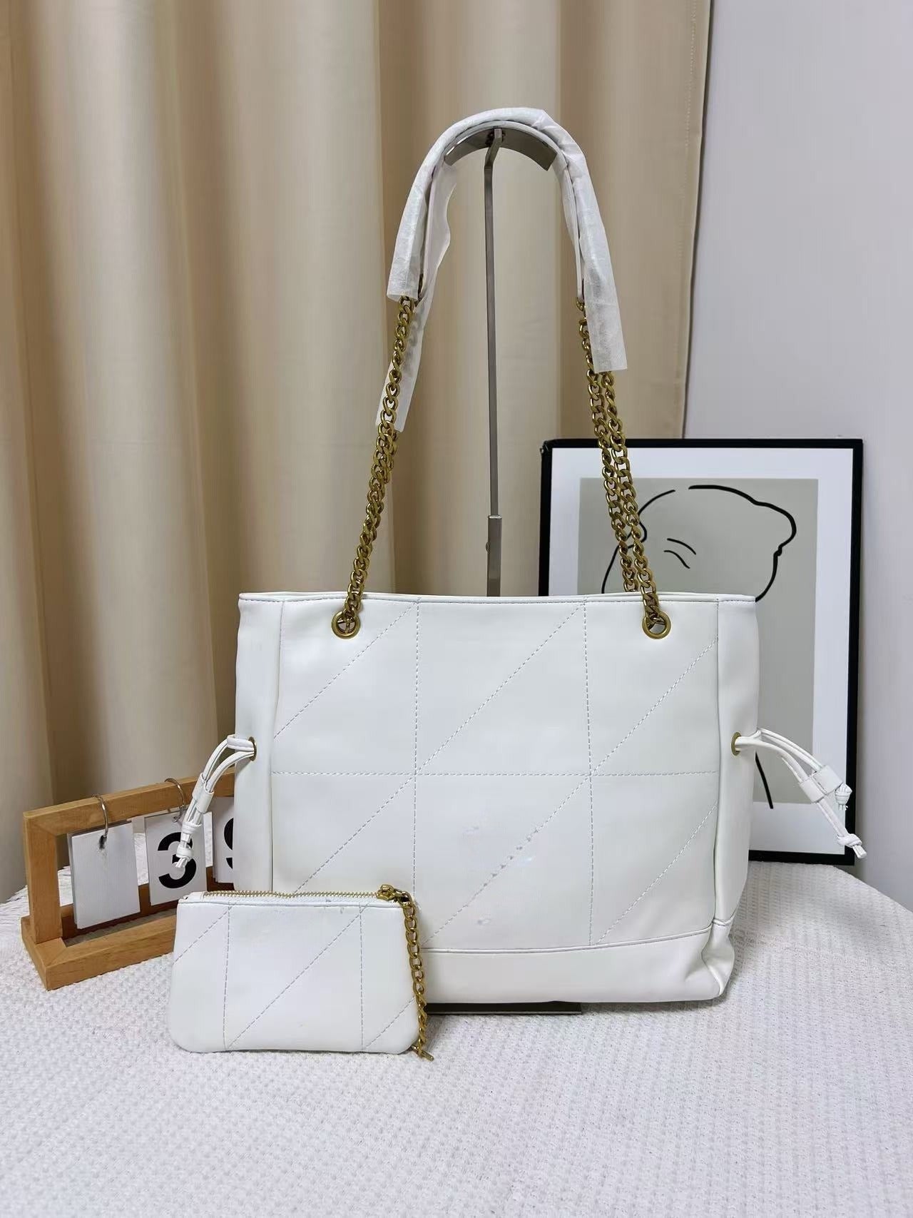 Women's New Fashion Joker Chain Shoulder Strap Large Capacity Shoulder Bag Handbag.