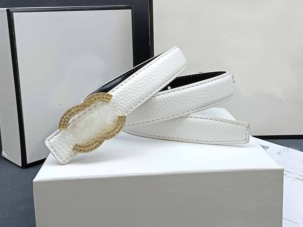 Women's New Fashion Joker Rhinestone Decorative Gold and Silver Buckle Belt Belt With a box