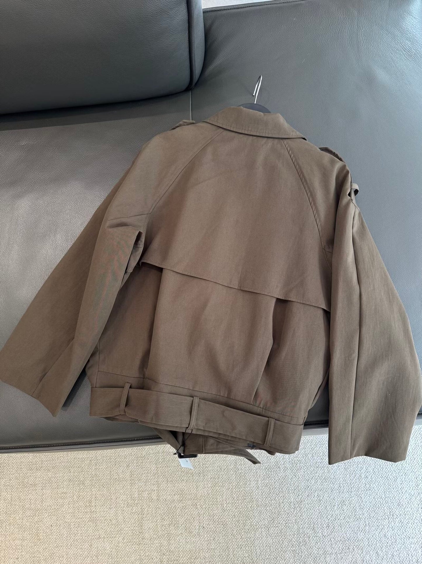 מעיל רוח קצר עם חזה כפול לנשים, אופנה חדשה עם חגורה