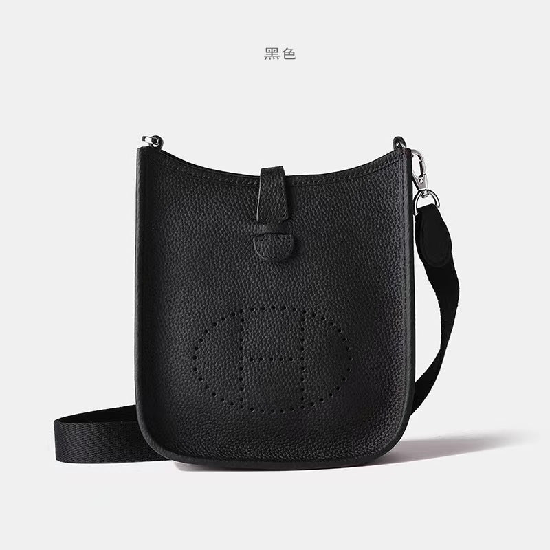 Women's New Fashion Joker Cowhide Shoulder Crossbody Bag with A High Sense of Hollowing Out The Commuter Bag.