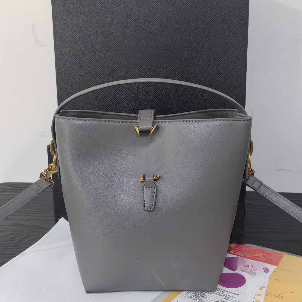 תיק דלי לנשים עם קופסה, תיק אופנה חדשה עם קיבולת גדולה של ג'וקר ואביזרים של אותיות