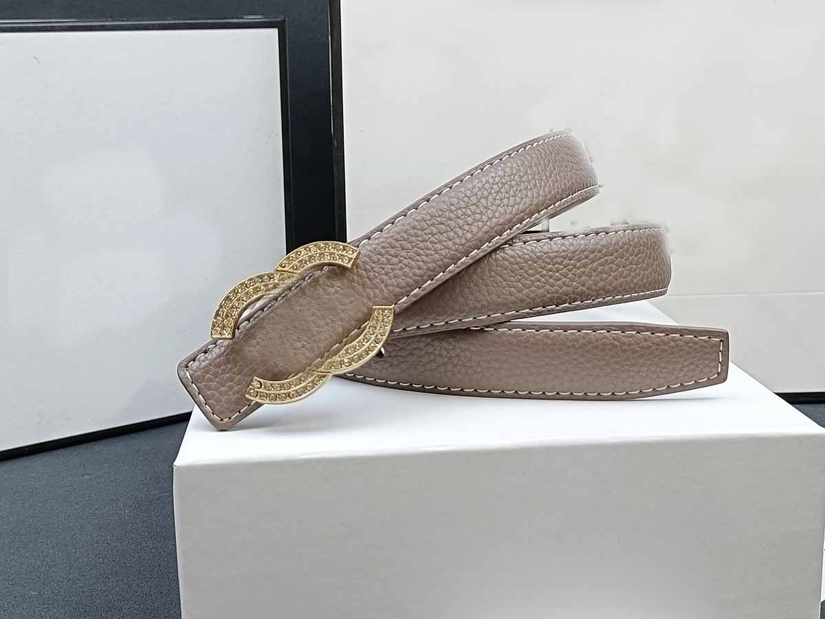 Women's New Fashion Joker Rhinestone Decorative Gold and Silver Buckle Belt Belt With a box