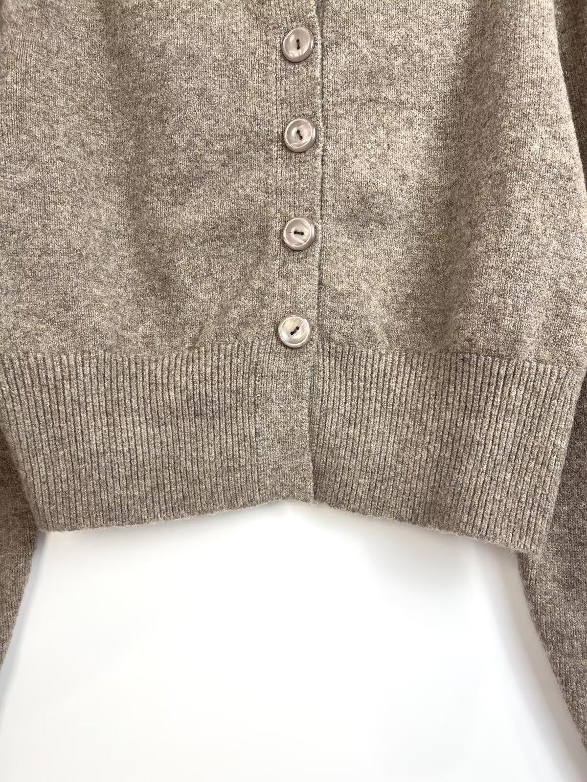 קרדיגן סרוג קצר עם צווארון O ושרוולים ארוכים לנשים