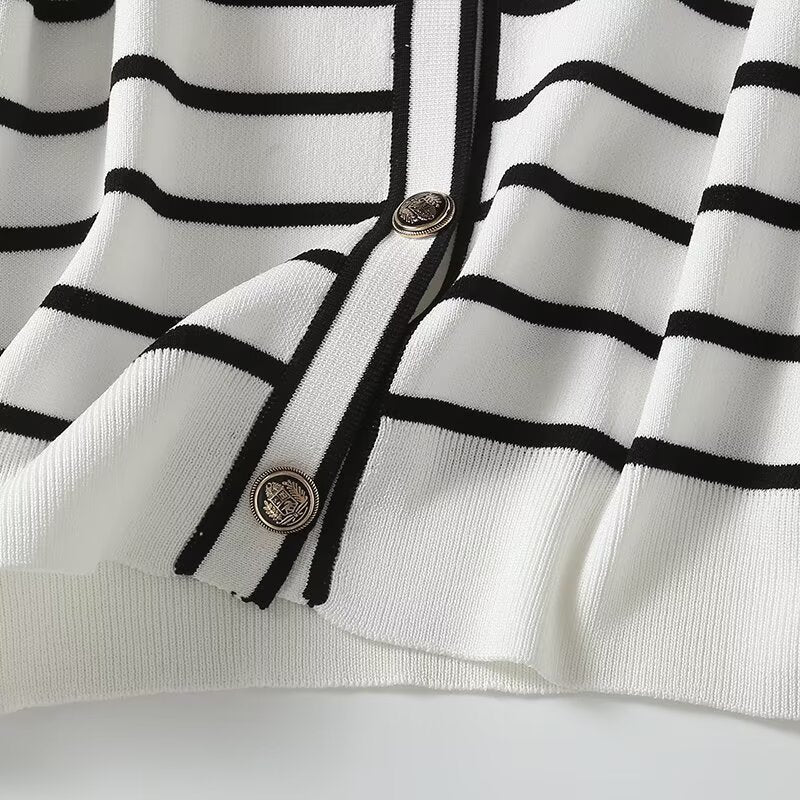 קרדיגן פסים קצר בעיצוב כפתורים לנשים בסגנון סתיו