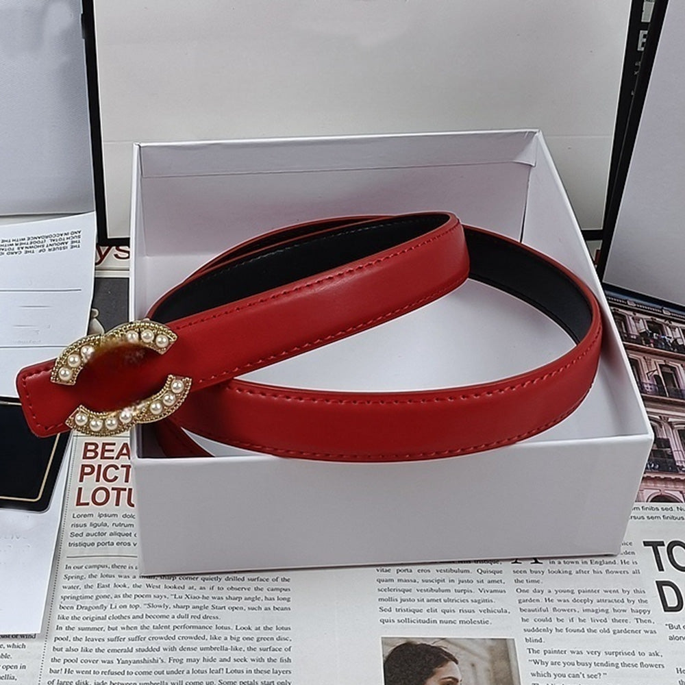 Women's new Joker artificial pearls are decorated with exquisite thin belts With a box.