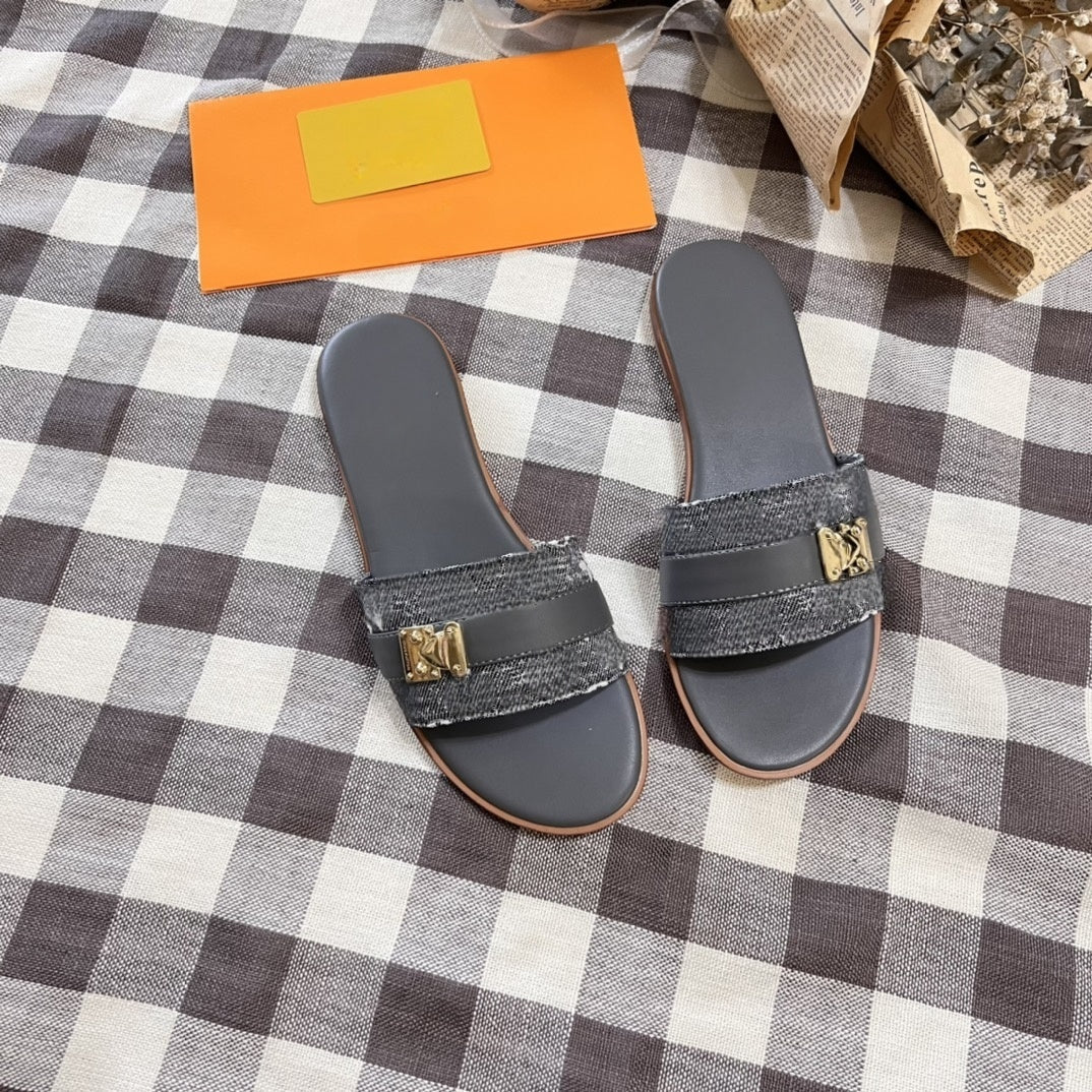 2025 Women's New Fashion Joker Metal Accessories Thin Bottom Flat Slippers With box