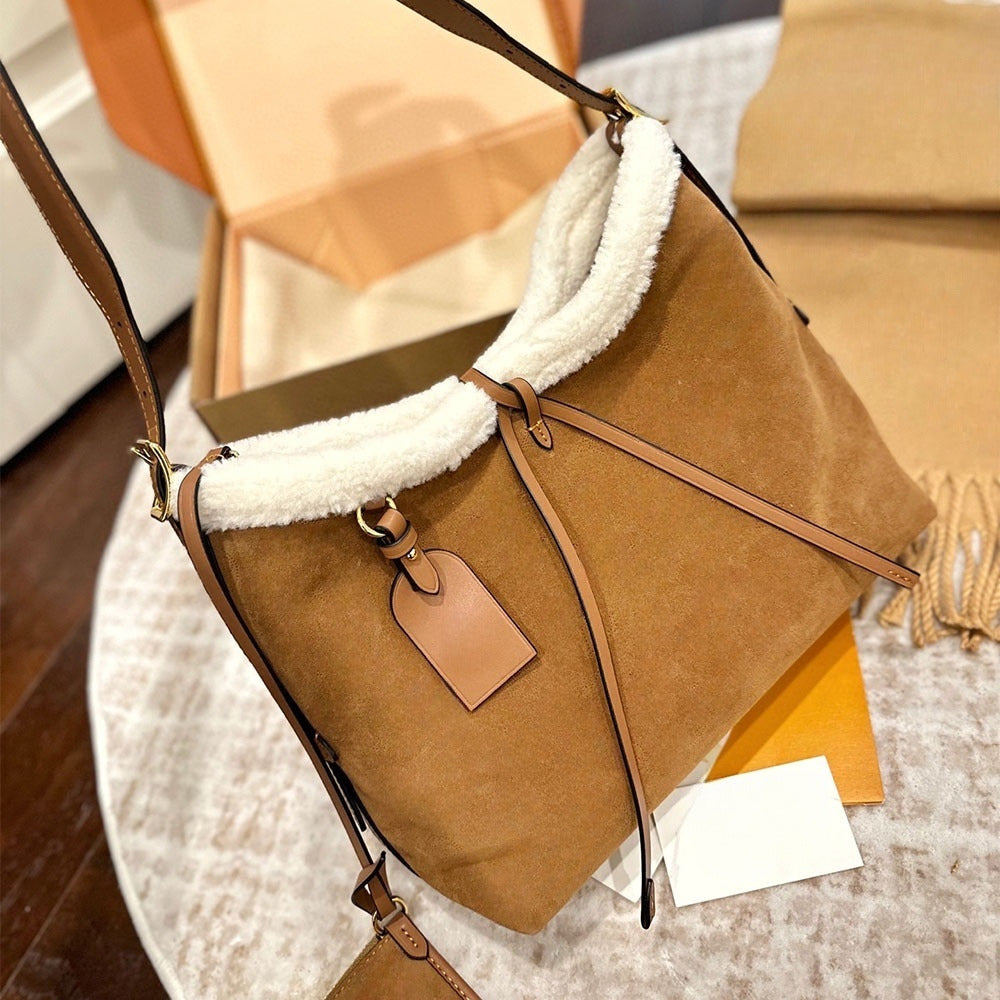 New large-capacity versatile shoulder/crossbody bag