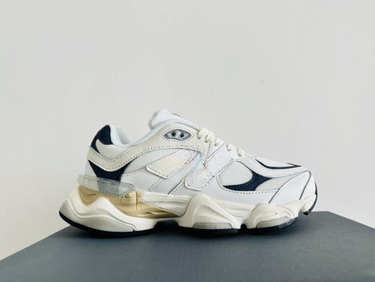 Men's and Women's New Casual Joker Sneakers Mesh Breathable Platform Shock-absorbing Running Shoes.