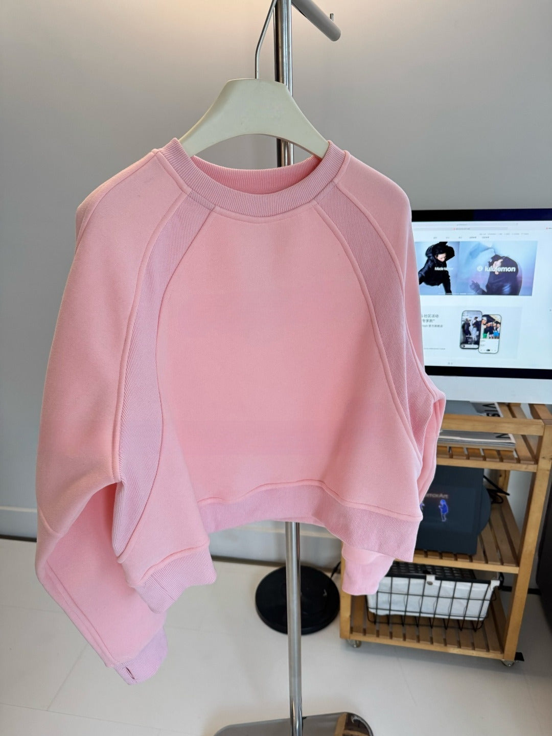 LU Women's round neck wide short sweater