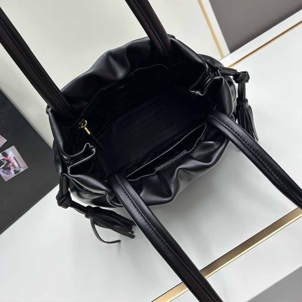 Women's New Fashion Joker Leisure Drawstring Tassel Design Handbag Shoulder Bag