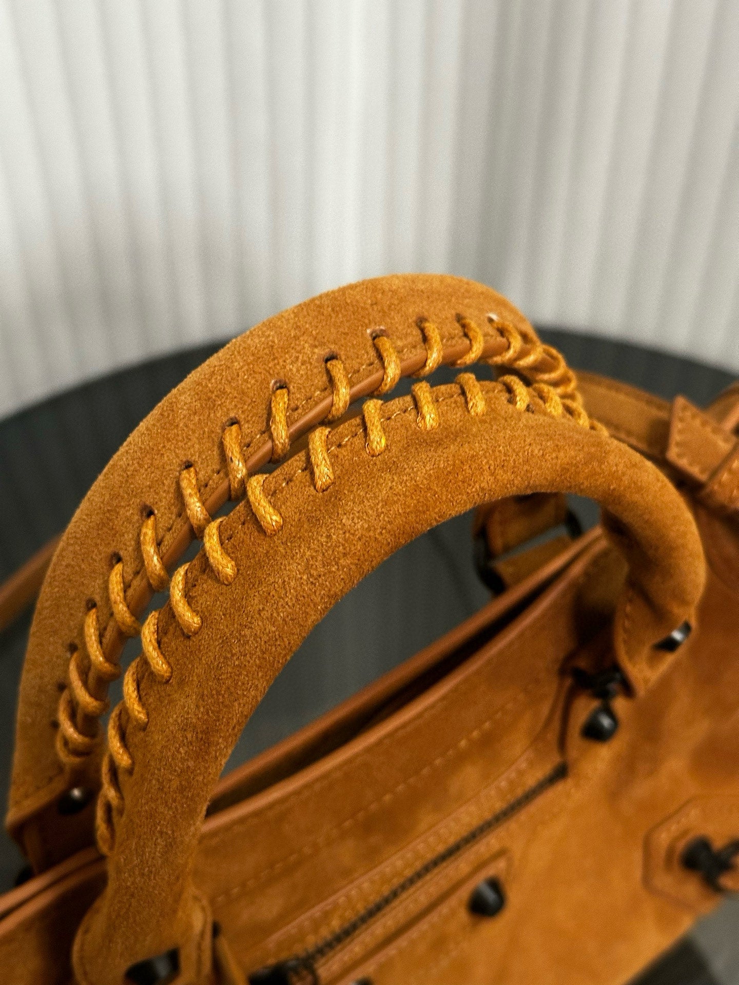 Women's New Fashion Joker Large-capacity Retro Zipper Rivet Decorative Shoulder Bag Messenger Bag