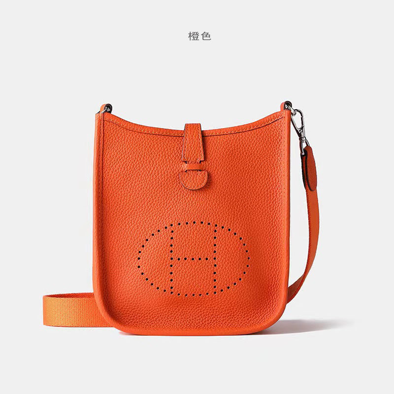 Women's New Fashion Joker Cowhide Shoulder Crossbody Bag with A High Sense of Hollowing Out The Commuter Bag.