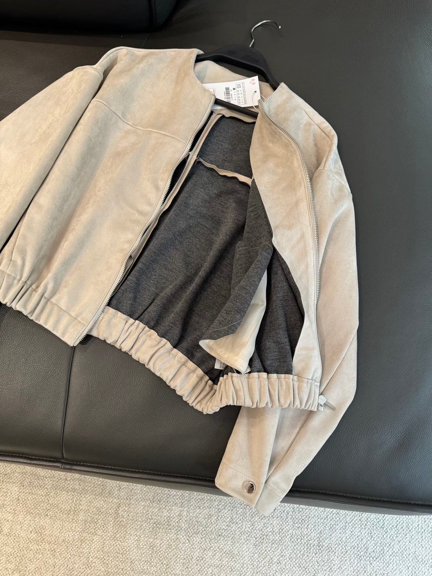 מעיל אופנה חדש לנשים עם רוכסן וצווארון O ואפקט אנטי-זמש