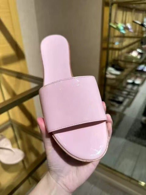 Women's new fashion Joker jelly-colored slippers word slippers low-heeled candy-colored shoes have a shoe box.