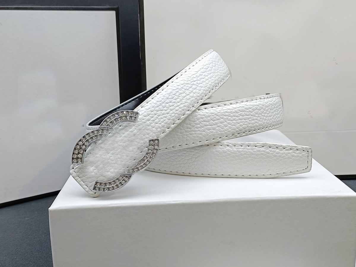 Women's New Fashion Joker Rhinestone Decorative Gold and Silver Buckle Belt Belt With a box