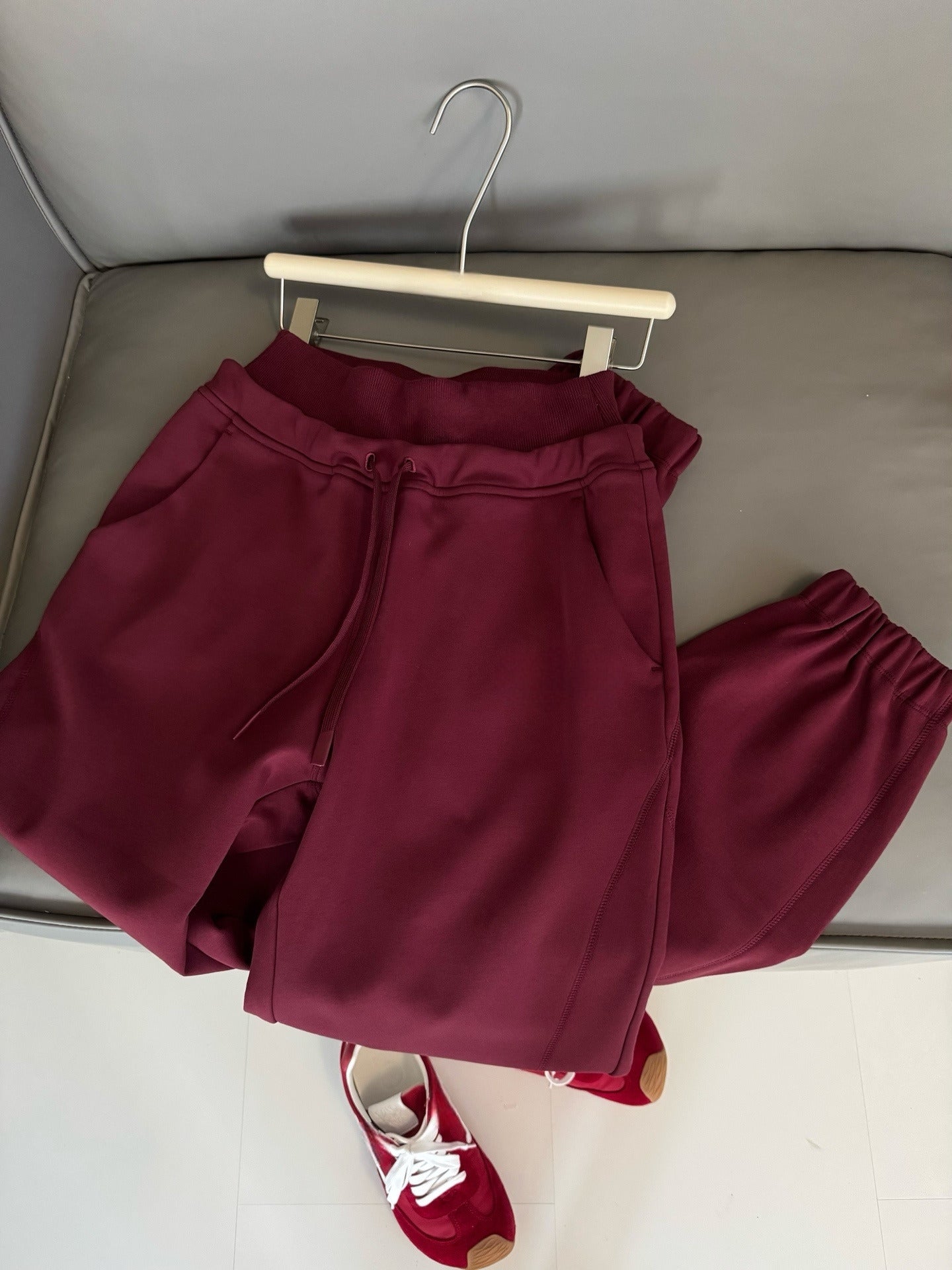 מכנסי ספורט גבוהים עם מותן כפול מוברש לנשים של LU