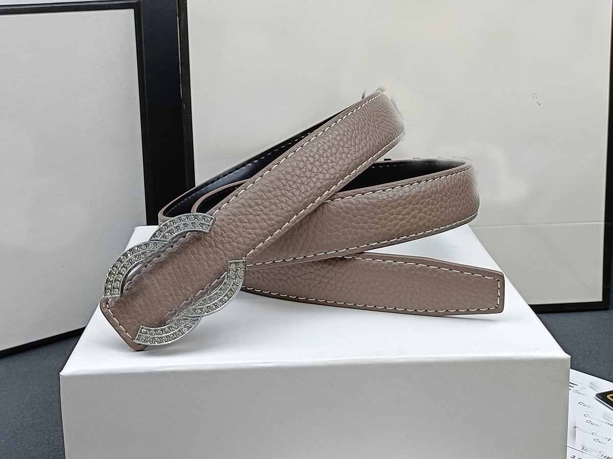 Women's New Fashion Joker Rhinestone Decorative Gold and Silver Buckle Belt Belt With a box