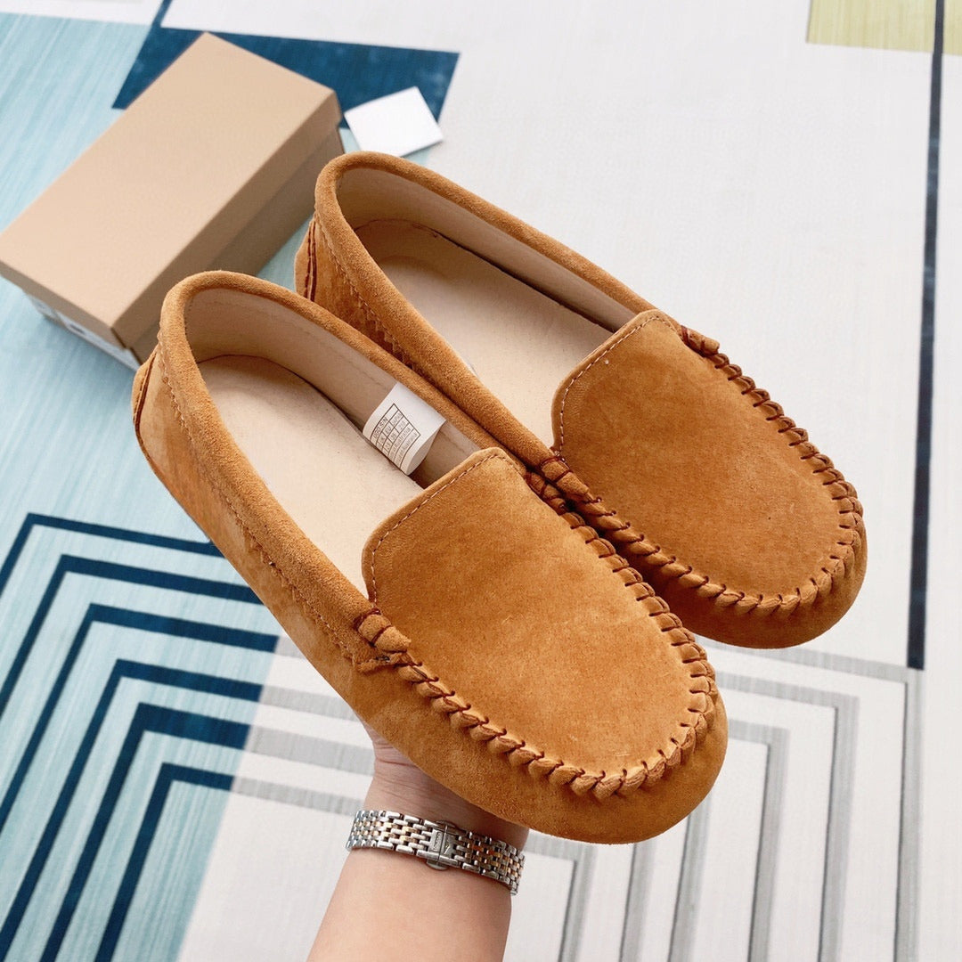 Women's New Fashion Joker Casual Comfortable Shallow Design Flat Shoes Have A Shoe Box.
