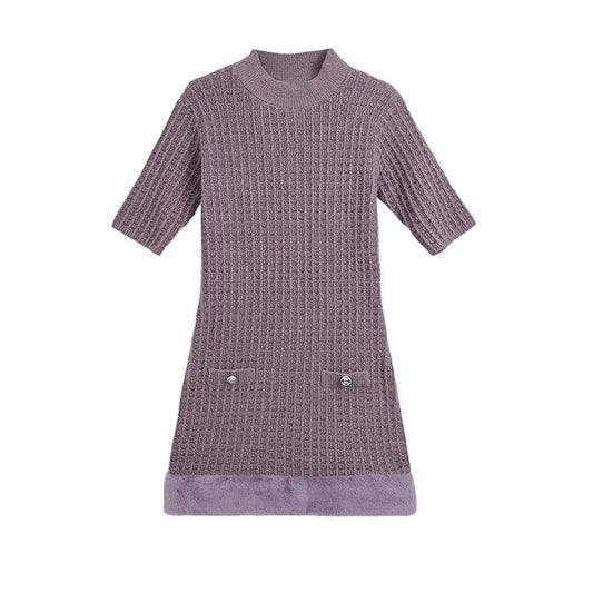 שמלת מיני סרוגה עם שרוולים קצרים ואופנתית לנשים בגימור דמוי פרווה