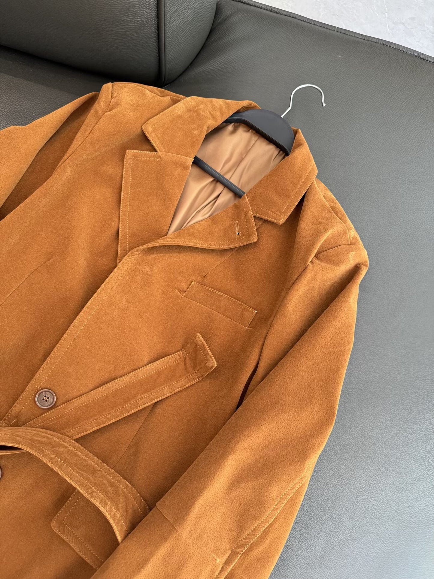 ז'קט חליפה מזמש רופף לנשים לשנת 2025 עם חגורה