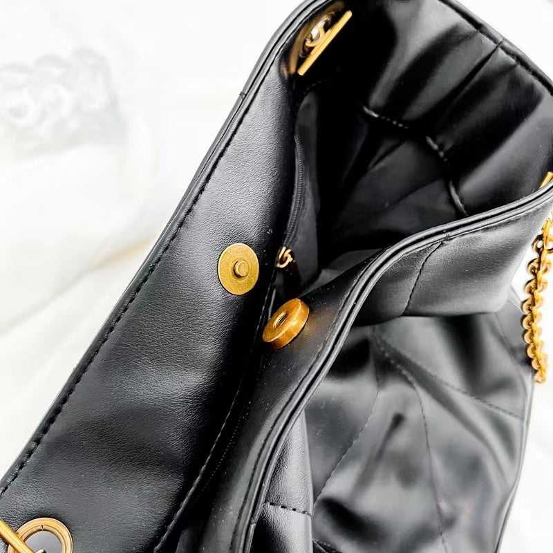 Women's new fashion Joker chain shoulder strap drawstring design large capacity shoulder bag handbag. With box