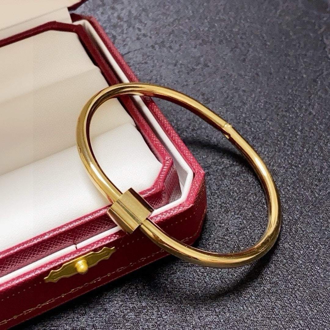 Women's new Joker Narrow Twist Screw Bracelet