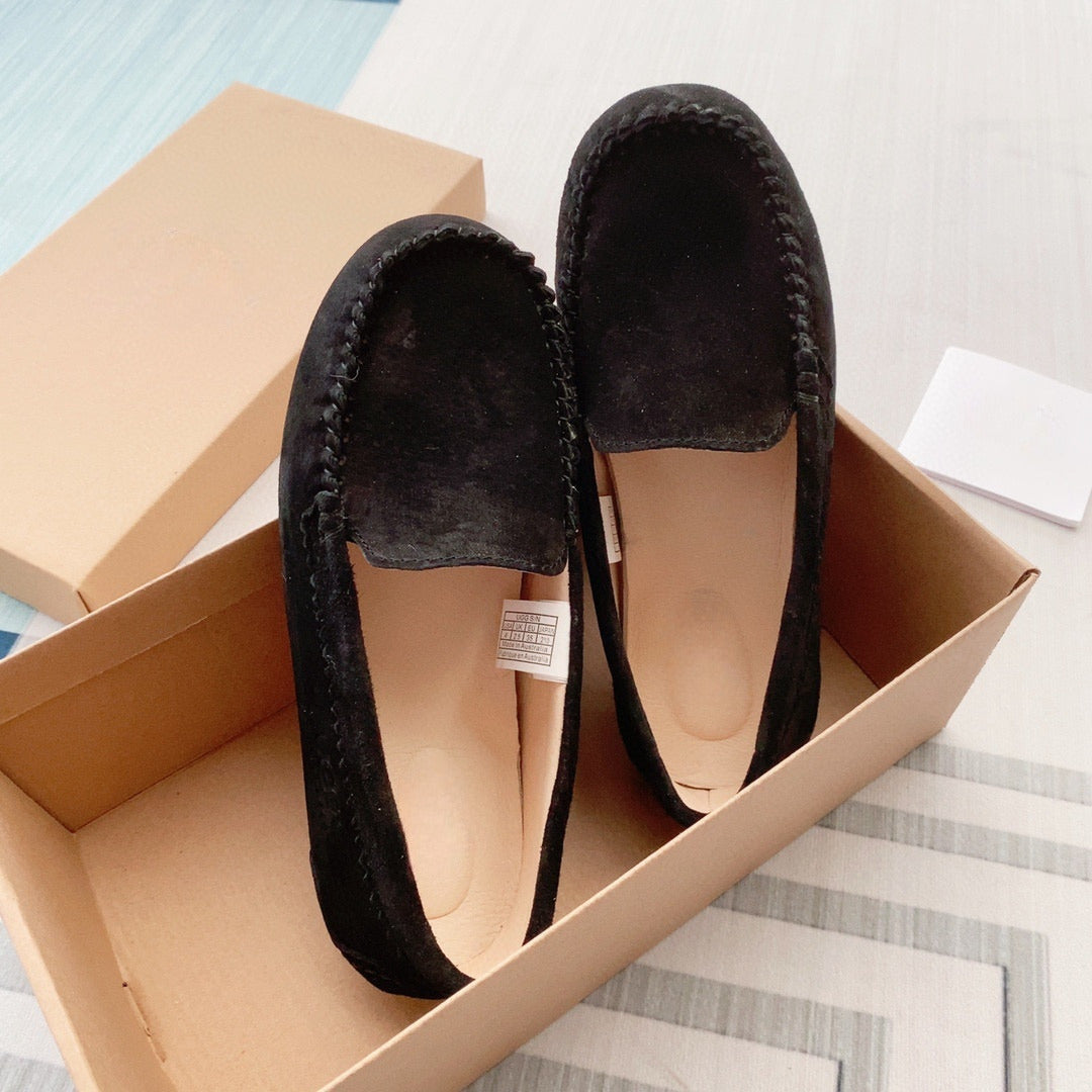 Women's New Fashion Joker Casual Comfortable Shallow Design Flat Shoes Have A Shoe Box.