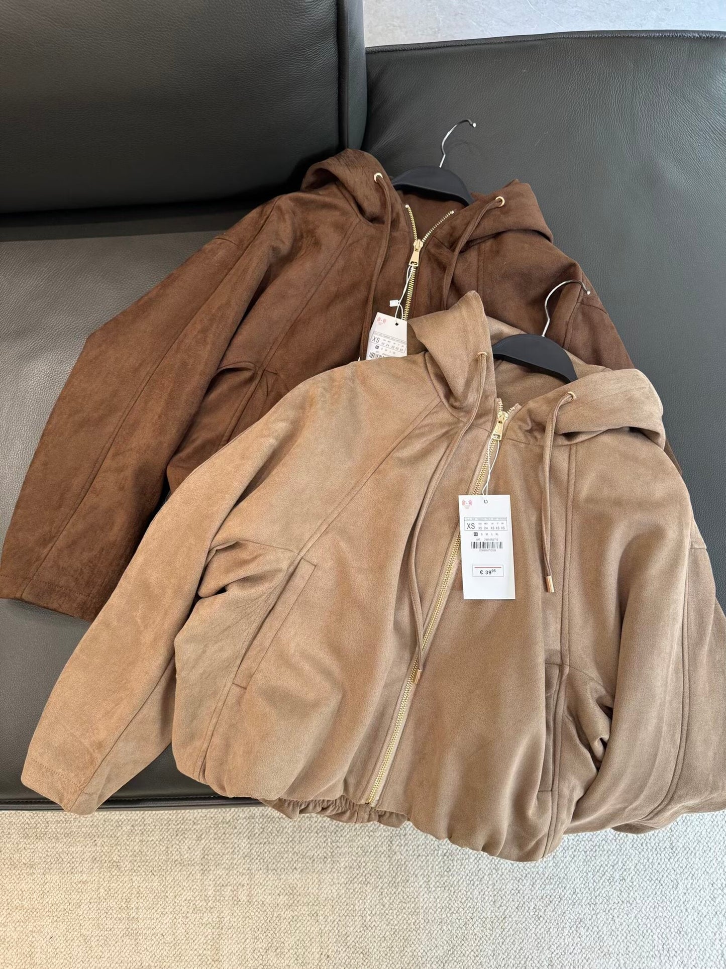 מעיל טיסה עם קפוצ'ון וטקסטורת זמש אופנתית חדשה לנשים