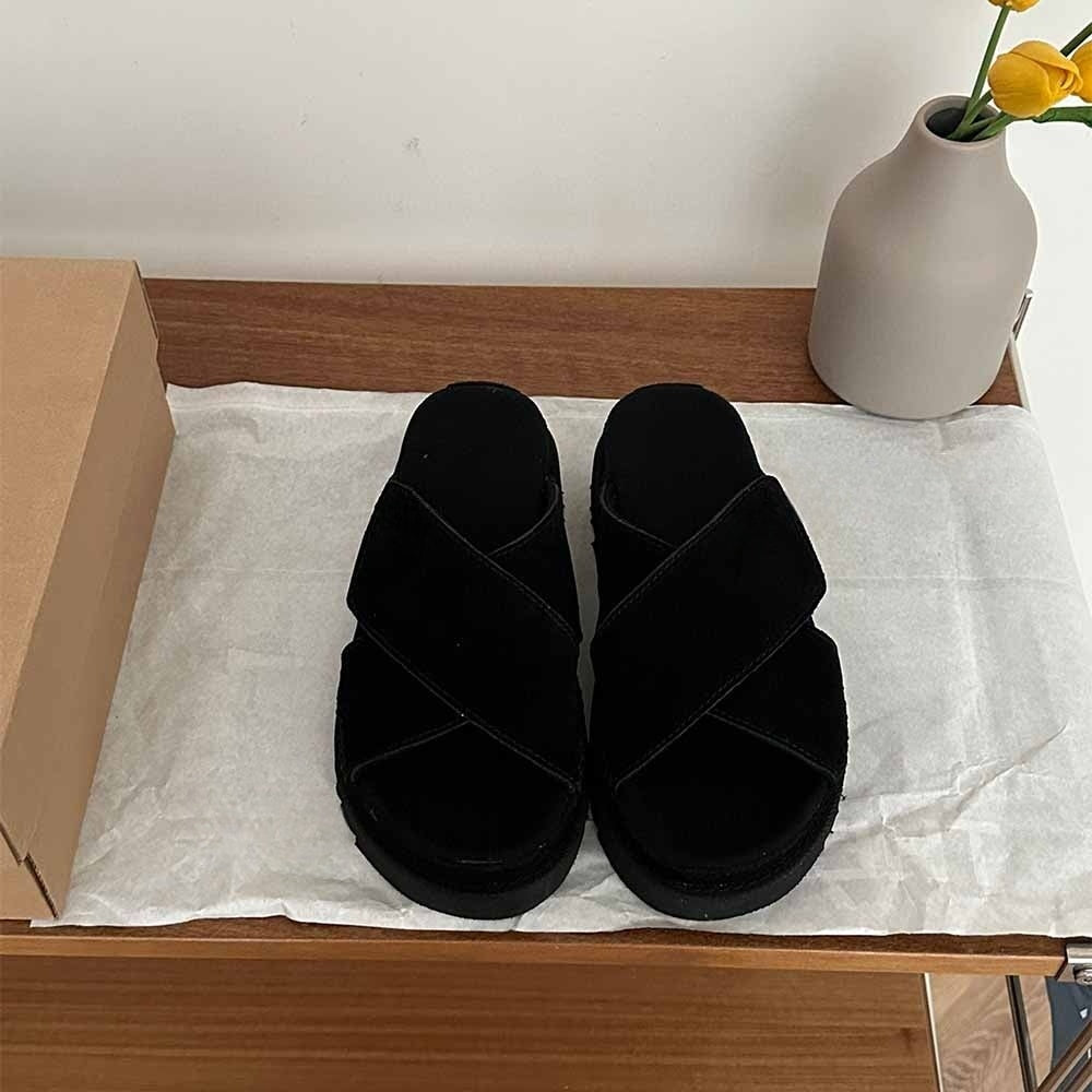 Women's New Fashion Joker Casual Hook and Loop Cross Design Platform Sandals Slippers Have A Shoe Box.