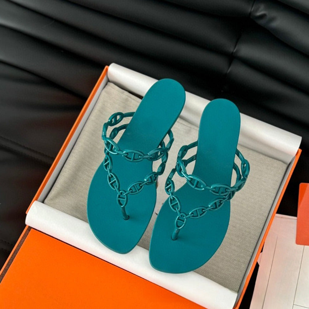 Women's new versatile flip-flops low-heeled sandals have a shoe box